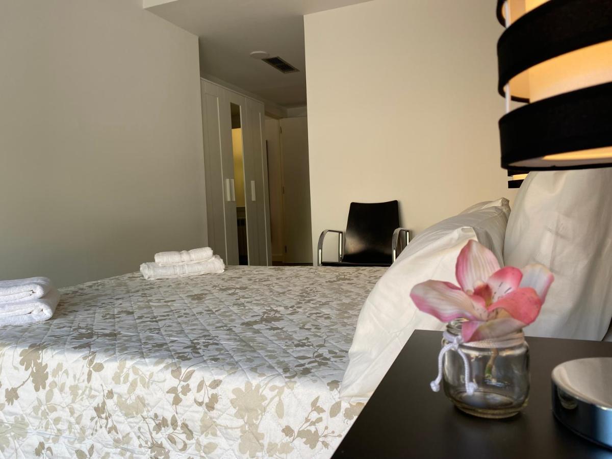 Lc Apartamentos Cesar Augusto Сарагоса Екстер'єр фото